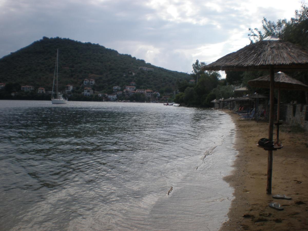 Appartamento Salonikios Pteleós Esterno foto